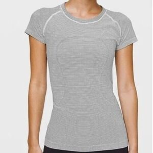 Lululemon Swiftly Tech Short Sleeve Women 2 White Black Striped Running Tee